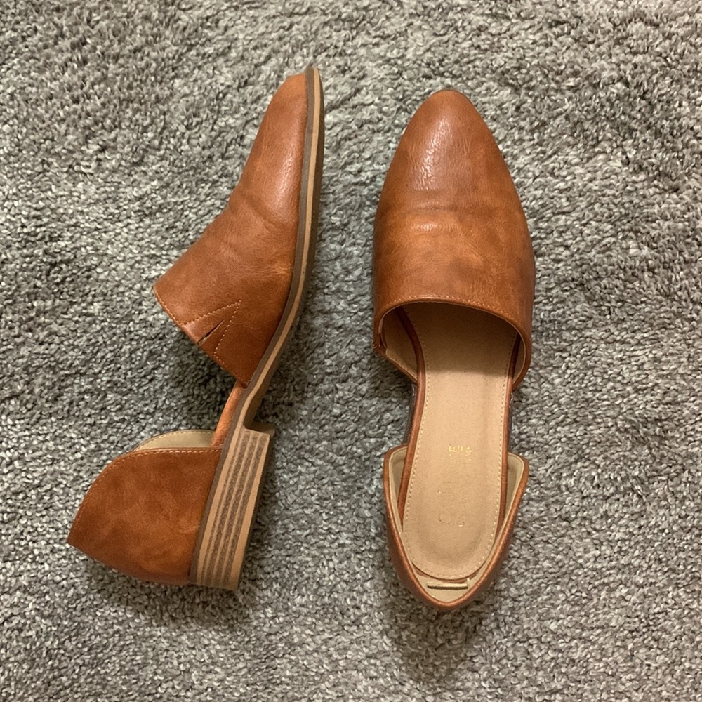 Catherine Malandrino Brown Alaney Flat // Size 8